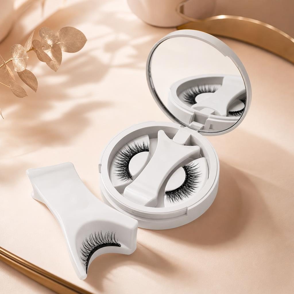 Magnetic false eyelashes with storage case