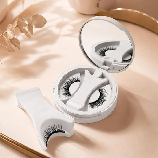 Magnetic false eyelashes with storage case